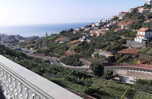 Camara de Lobos Haus | House of the Rosary