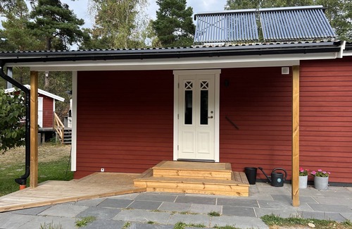 Ingaro Haus | House on Ingarö, close to nature, lake and sea, family-friendly environment