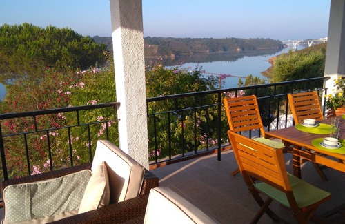 Vila Nova de Milfontes Haus | House on the rio Mira estuary 7 bedrooms and 6 bathrooms