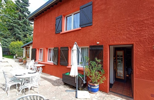Chelles Haus | Mariners 'Haus am Ufer der Marne