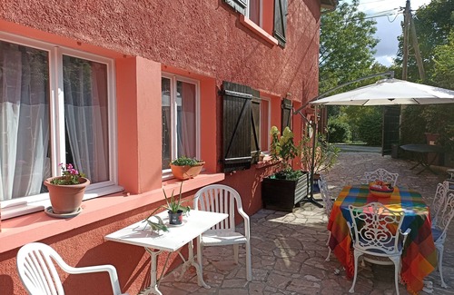 Chelles Haus | Mariners 'Haus am Ufer der Marne