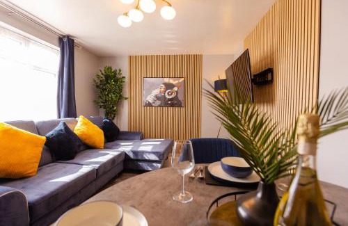 Winchester Haus | House - Sleeps 8 - Parking - Garden