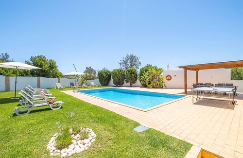 Almancil Villa | House w/ heatable pool & BBQ