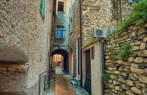 Borgomaro Wohnung | House with A/C in Ligurian village