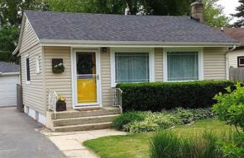 Wauconda Haus | House with great location!