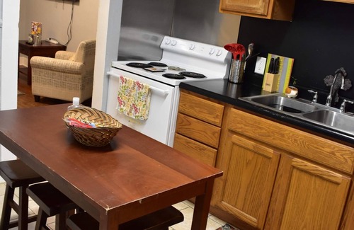 Highlands - Perkins Hütte | House with King and Queen beds! Garfield Cottage @LSU