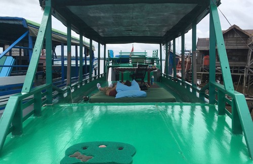 Kumai Bootsverleih | Houseboat Bee Kelotok