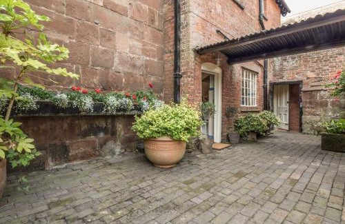 High Ercall Haus | Housekeeper's Cottage