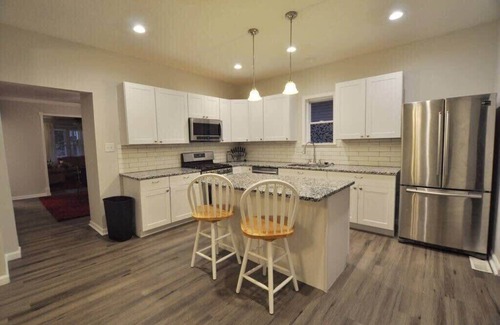 West Columbus Haus | Housepitality - Franklinton Manor - Spacious