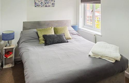 Monmouth Haus | Howells Cottage