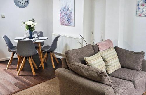 Monmouth Haus | Howells Cottage