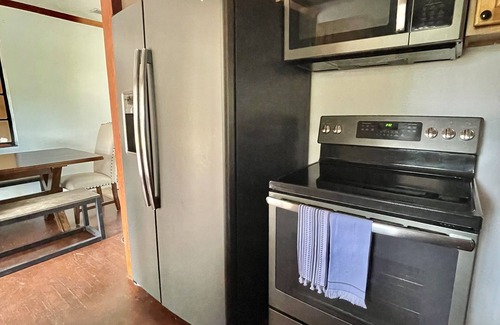 Howey-in-the-Hills Haus | Howey in the hills home walking distance to Howey Mansion and Mission Inn