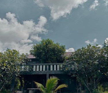Chom Thong Haus | hueankwankao เฮือนขวัญข้าว