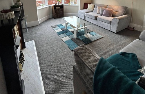 Shildon Haus | Huge 5 bed on the edge of Shildon