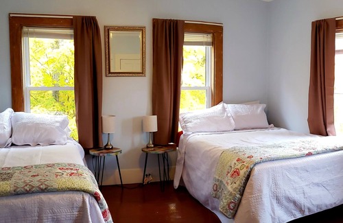 Parsonsfield Sonstige | Huge Farmhouse in the heart of Southern Maine - Close to Mountains and lakes!