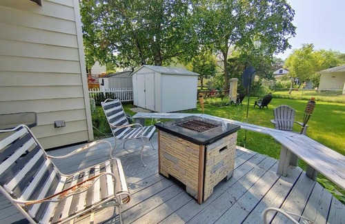 Manistee Haus | Huge historic, w/large yard & close to beach