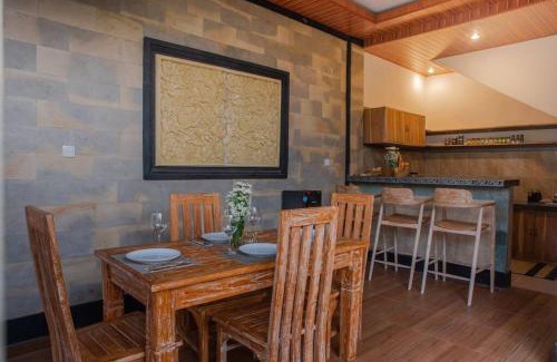 Pejeng Kawan Villa | Huge Modern Balinese Home with Panoramic Rice Views!