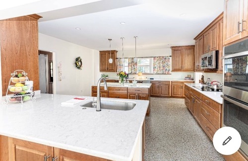 Panama City Haus | Huge waterfronthome on historic St. Andrews Bay