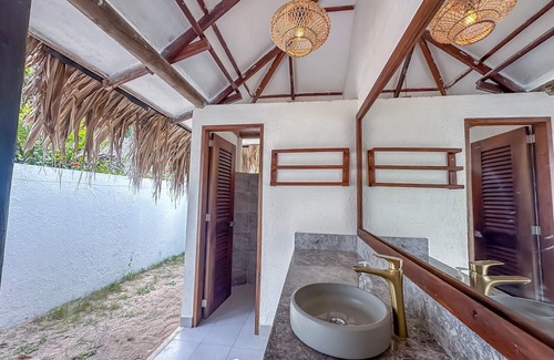 Palomino Hotel | Huku Beach Hostel