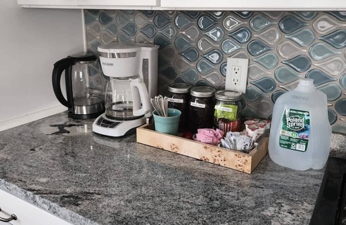 Humarock Haus | Humarock Hideaway, Tranquil Cottage with River Views