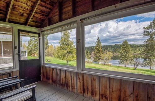 Rangeley Hütte | Hunter Cove Cabin #7 in the Hunter Cove Cabins Community