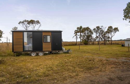 Monomeith Haus | Hunters Inn by Tiny Away
