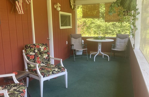 Tippecanoe Kabine | Quaint Hunting lodge, redone for family enjoyment in the wilderness.