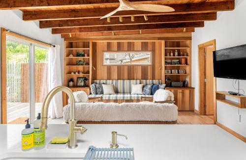 Ocean Bay Park Haus | Huron Hideaway