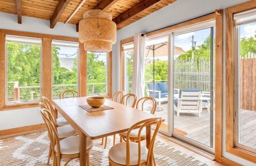 Ocean Bay Park Haus | Huron Hideaway