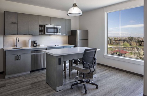Jewell Heights - Hoffman Heights Hotel | Hyatt House Denver Aurora