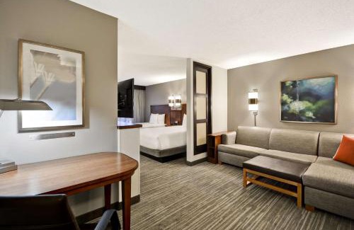 Crosswoods Hotel | Hyatt Place Columbus Worthington