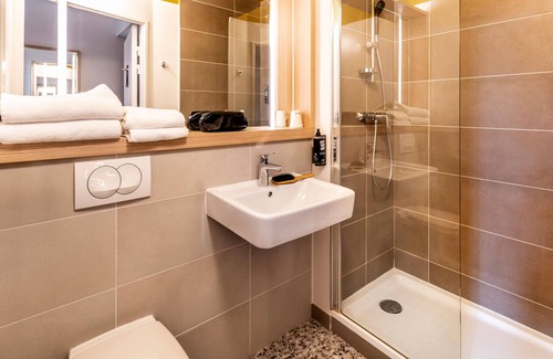 Prevessin-Moens Hotel | ibis Styles Prevessin Geneve Airport