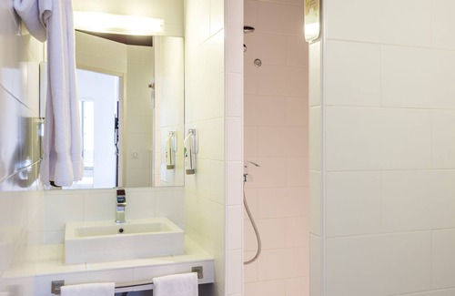 Neydens Hotel | ibis Styles Saint Julien en Genevois Vitam
