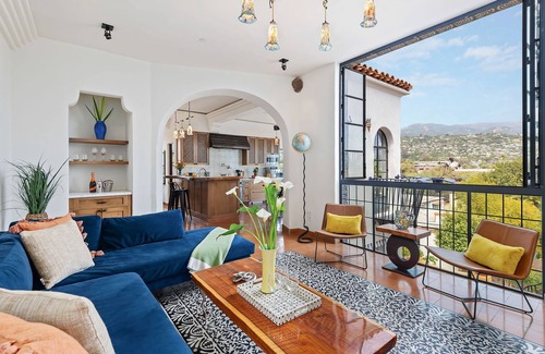 Laguna Haus | Luxus leben im Herzen der Innenstadt! 2 BR / 2. 5 BA sonnig, Berglage bietet atemberaubende Ausblicke