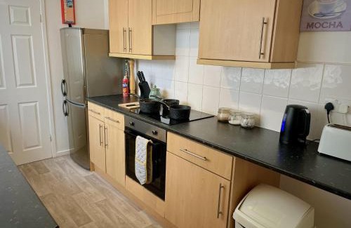 Widnes Haus | Ideal 2 bed pay-as-you-stay home in Widnes sleep 5
