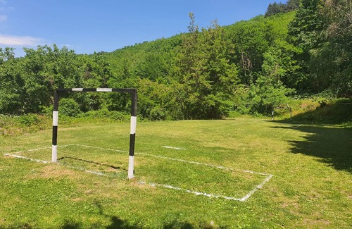 Kamena Haus | Ideal Bungalow for 2 or 3 Guests Surrounded by a Lovely Garden