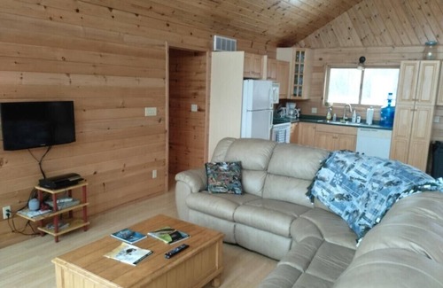 Rainy River District Hütte | Ideal for hunters and anglers year round in the heart of Lake of the Woods ON
