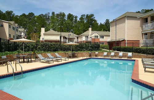 Alpharetta Hotel | Ideal Mix of Comfort and Value! Free Breakfast, Near Freedom Park