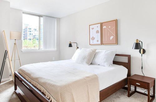 Chinatown Wohnung | Ideal Mount Vernon 1BR w/ Gym, Pool, nr. Georgetown Law, by Blueground