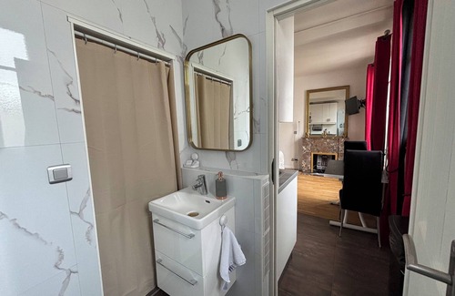 Neuilly-sur-Seine Wohnung | Apartment 10 minutes from the Champs-Elysées