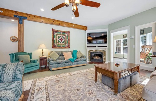 Idyllwild Haus | Ideal Spacious Mountain Home