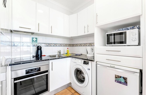 Porto de Mos Wohnung | Ideally located for a perfect beach holiday