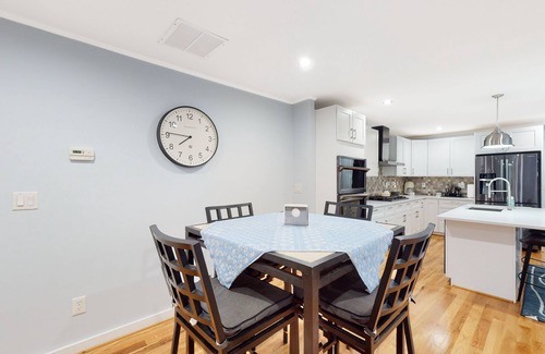 Reynoldstown Haus | Ideally located home with a large yard, bikes, board games & AC - dog-friendly