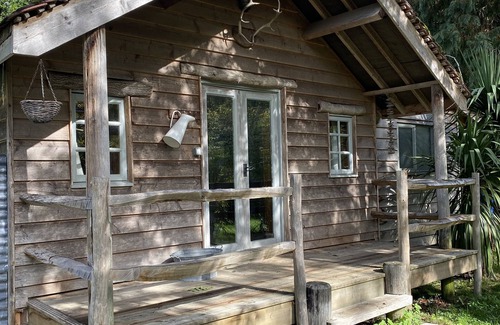 Wareham Kabine | Idyllic Forest Log Cabin with Hot Tub