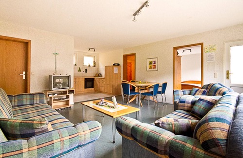 Meesiger Wohnung | Idyllische Ferienwohnung in der Natur am Kummerower See (NR.3)