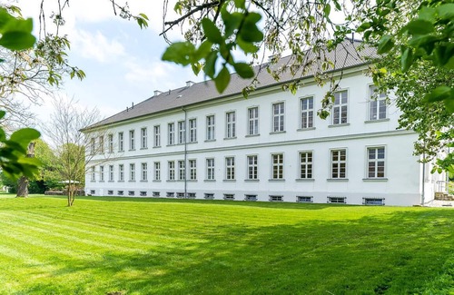 Molln Wohnung | Idyllische Ferienwohnung im Gutshaus Groß Helle