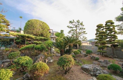 Kameoka Haus | Idyllic views and multiple spacious rooms The entire building can be rented for 1 to 8 people / Kameoka Kyōto