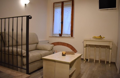 Montepulciano Wohnung | Il Buonumore apartment, Il Bravio studio apartment with kitchenette