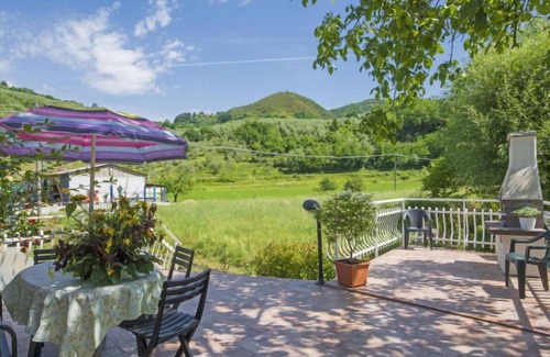 Codiponte Haus | Il Frantoio by Interhome