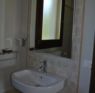 Imola Haus | Il Ghiandolino